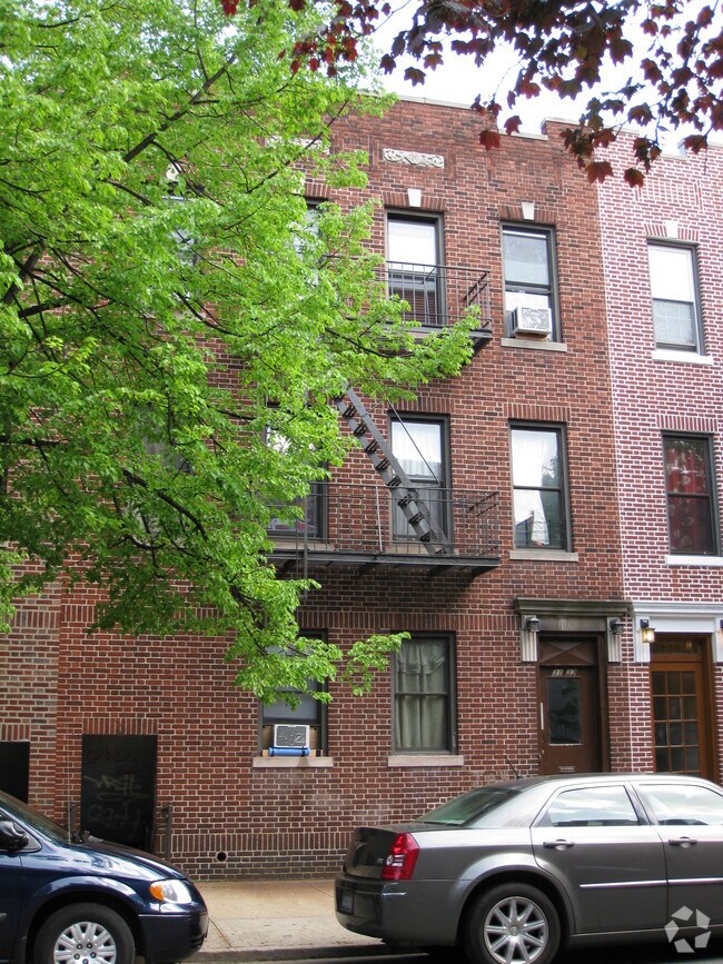 Foto del edificio - 31-37 34th St