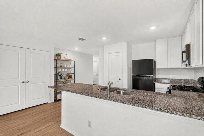 Building Photo - 1012 Mountain Laurel Rd