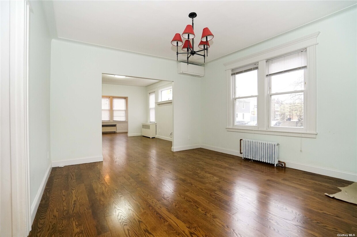 Foto principal - 87-52-87-81 81st Ave