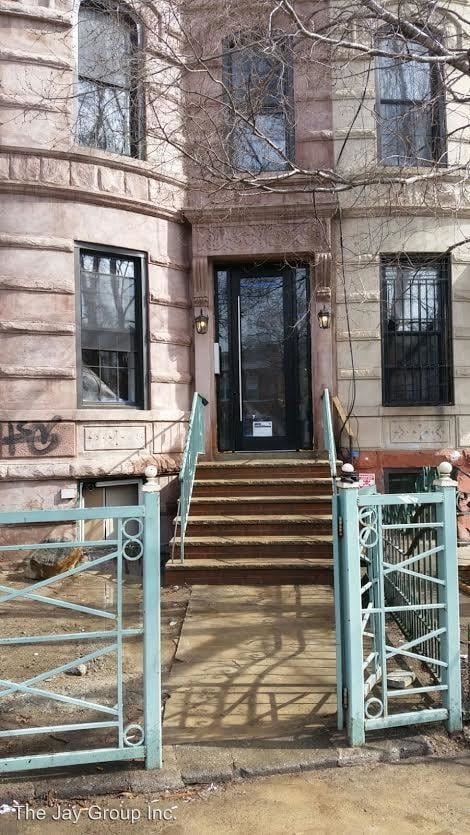 Building Photo - 735 Bushwick Ave