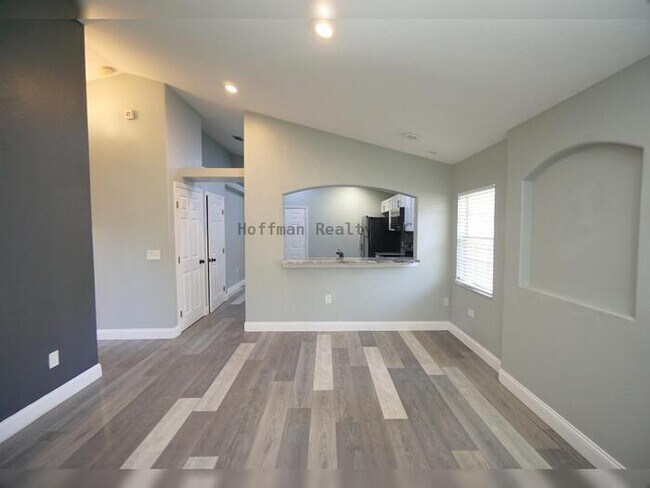 Building Photo - Spacious 3-Bedroom Home with Office in Bel...