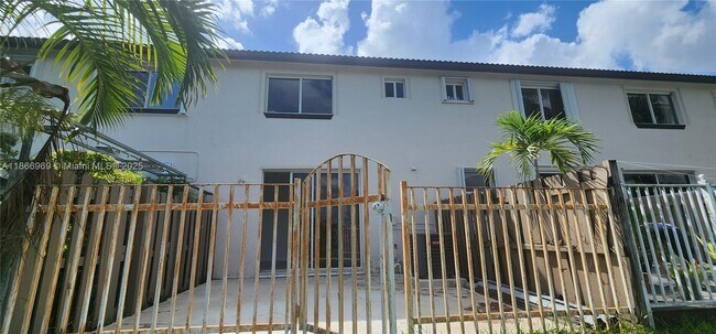 Foto del edificio - 8545 SW 152nd Ave