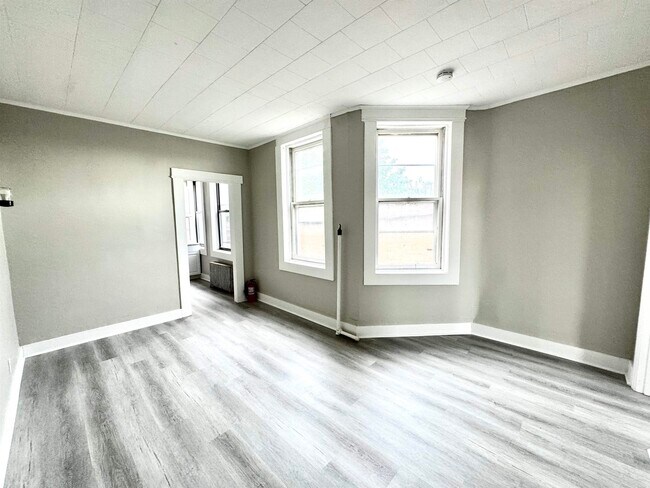 Foto del edificio - 185 Beacon Ave