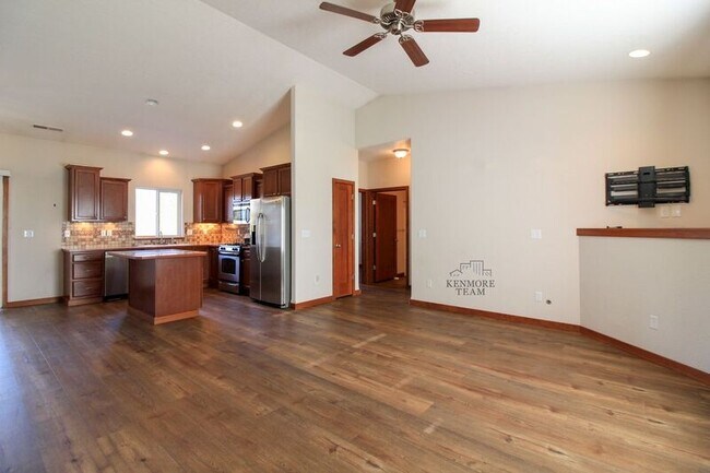 Building Photo - 4803 Catalonia Dr