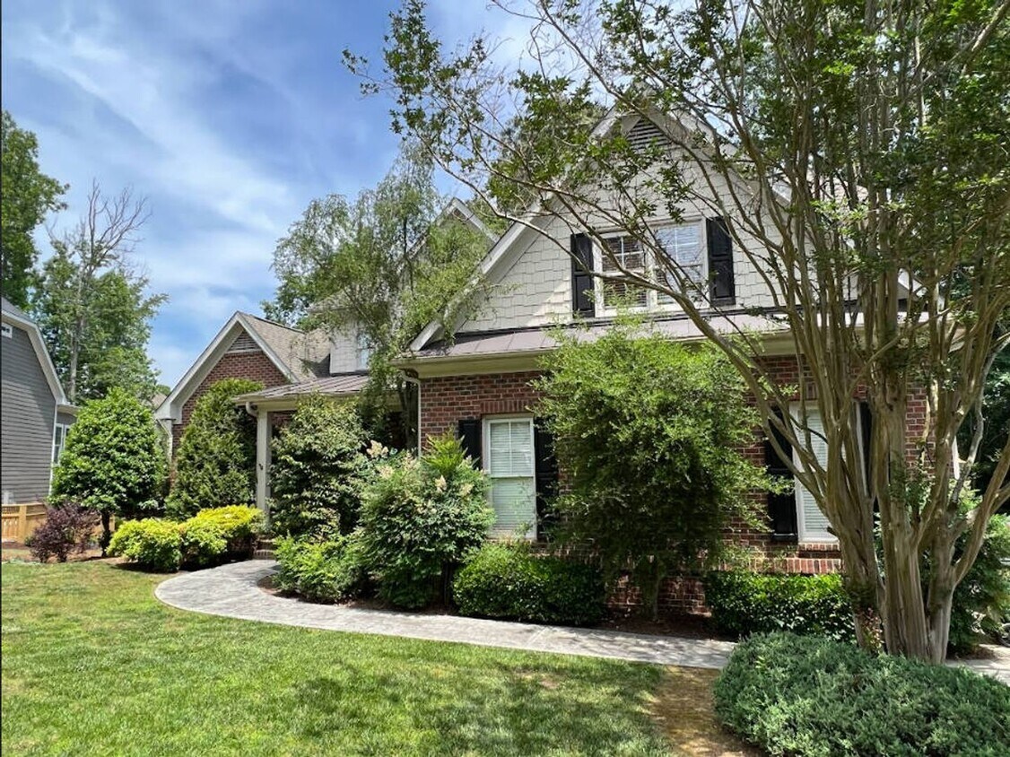 Building Photo - 273 Brown Bear