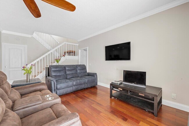 Building Photo - 2058 Tarpon Lake Way