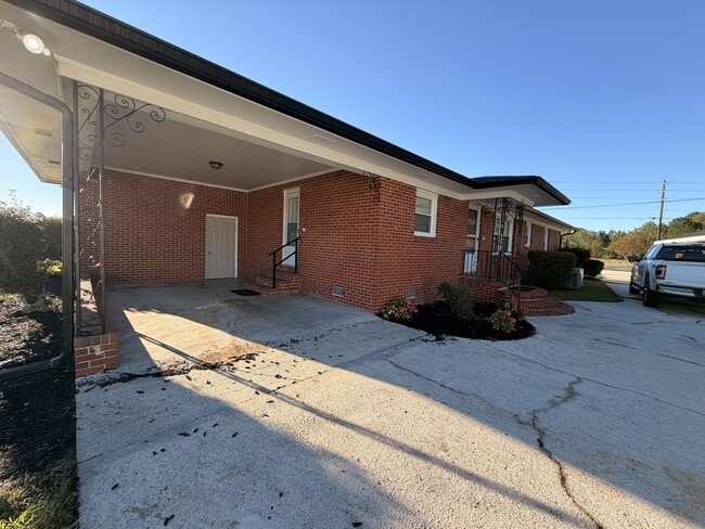 Building Photo - 1427 Old Ebenezer Rd