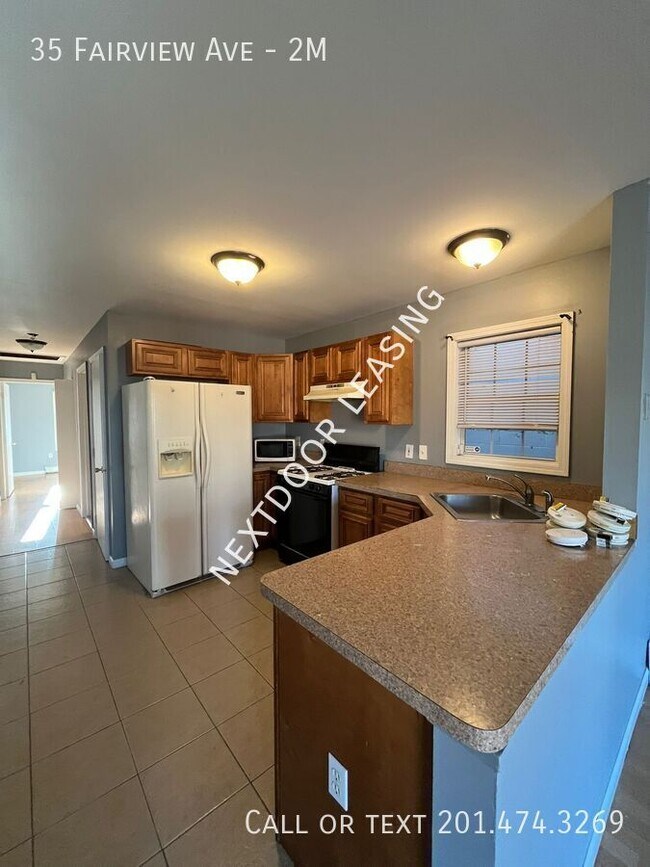 Building Photo - 35 Fairview Ave