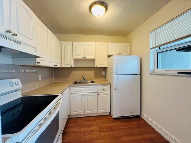 Foto del edificio - 2050 NW 89th Ave