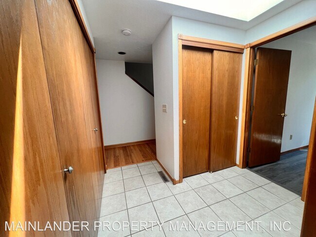 Building Photo - 3 br, 2 bath House - 4333 SW ARNOLD ST