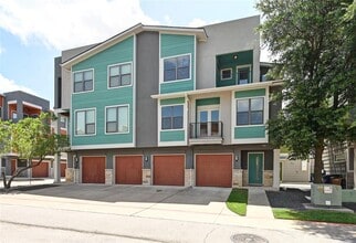 Building Photo - 1504 Lorraine Loop
