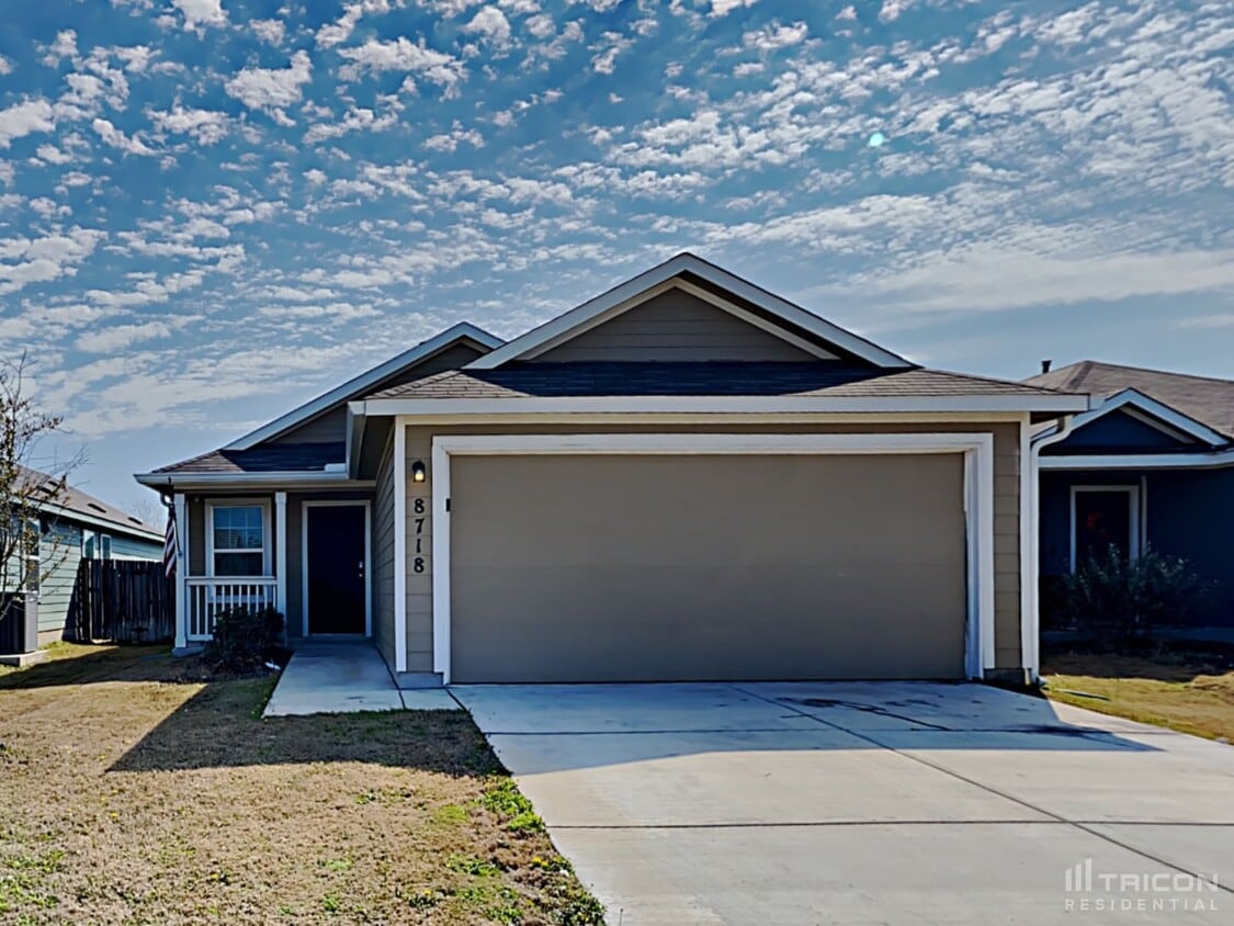 Foto principal - 8718 Segura Wy