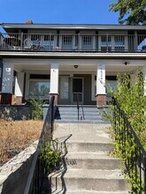 Building Photo - 1524 W Gardner Ave