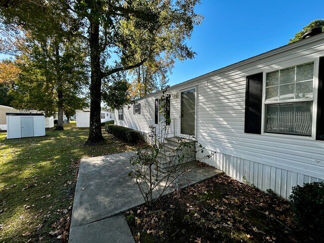 Foto del edificio - Pictures Coming Soon! 3 Bedroom 2 Bath