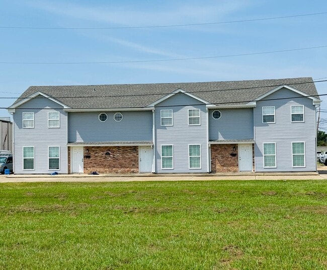 Building Photo - 140 Veterans Blvd