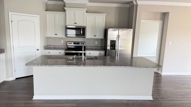 Building Photo - 223 Ivyleaf Dr
