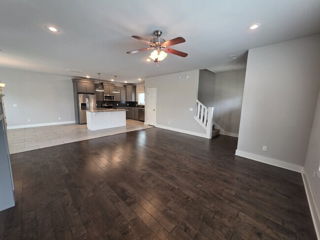 Building Photo - 6521 W Knoll View Way