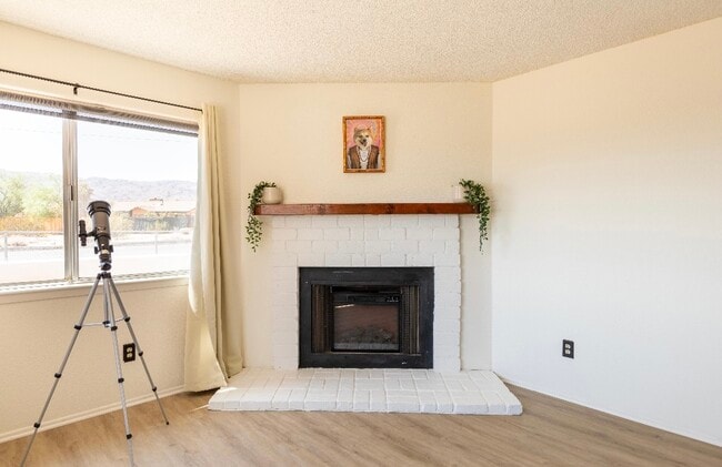 Building Photo - 72654 Sunnyslope Dr