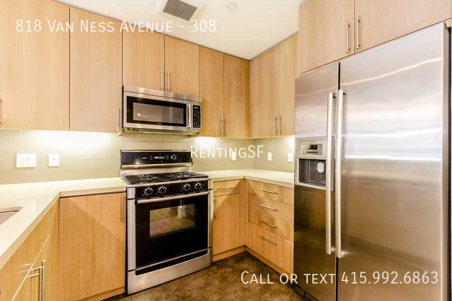 Primary Photo - 1 BR plus 2nd BR / Den with 2 Full Bathrooms