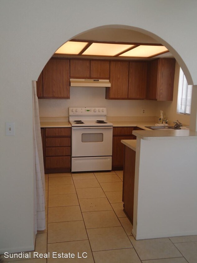 Building Photo - 2704 E Turney Ave