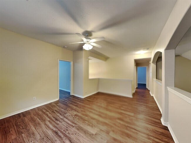 Foto del edificio - 38011 W Sulphur Creek Dr