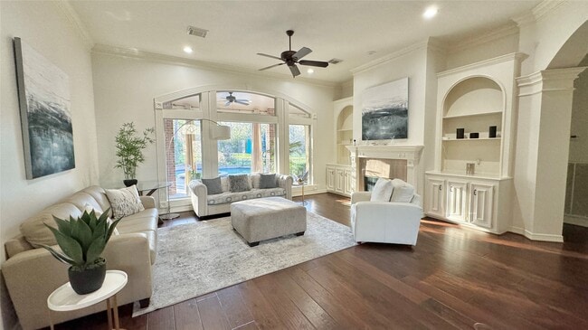 Foto del edificio - 15216 Saddlewood Dr