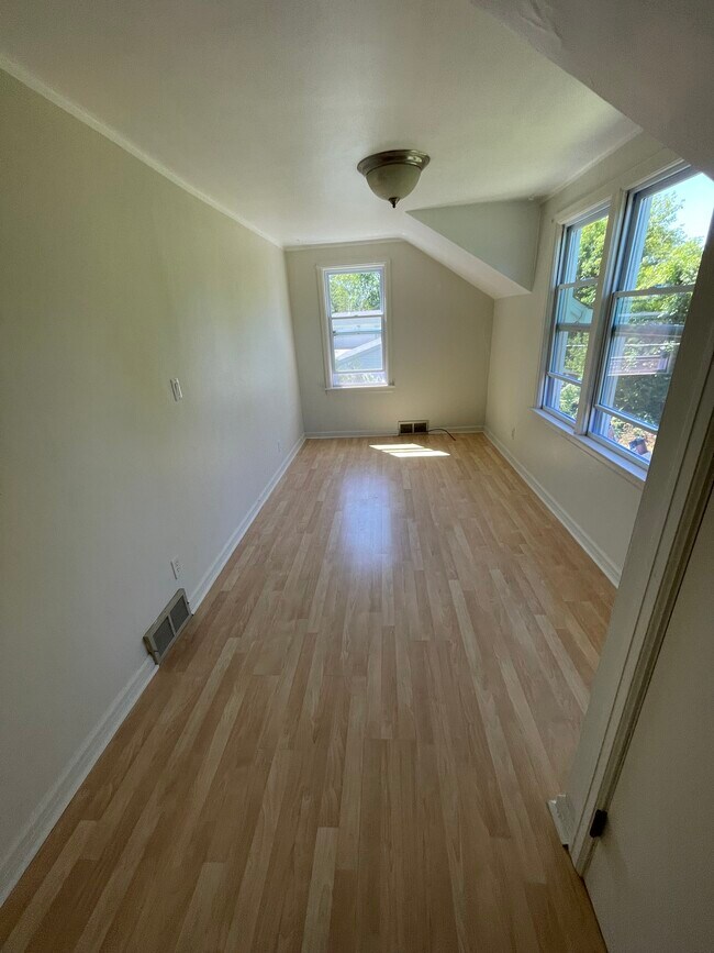 Foto del edificio - 2626 Newman Rd