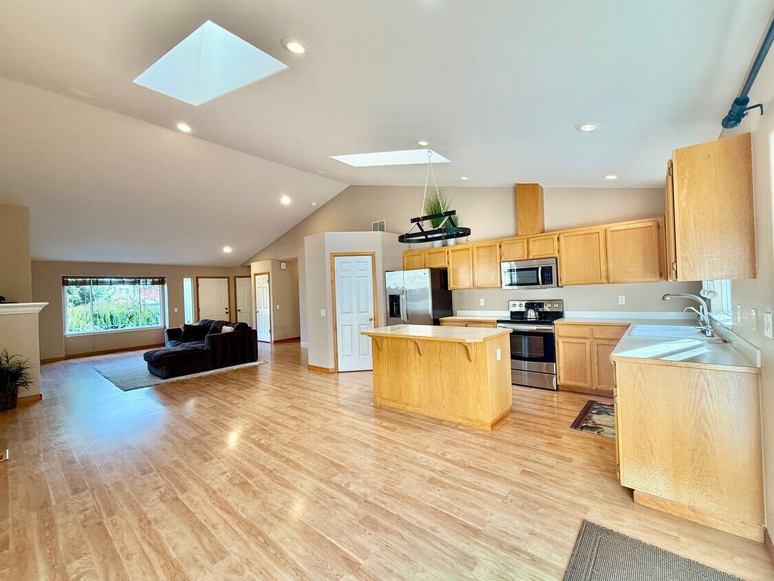 Foto principal - Immaculate Mill Creek Rambler | A/C • Cul-...