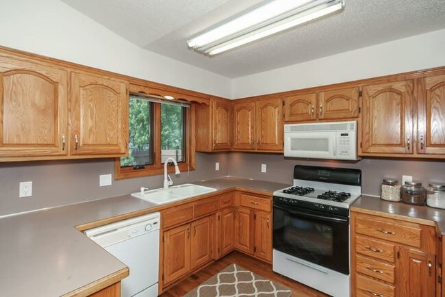 Foto del edificio - 11344 Elk Ln NW