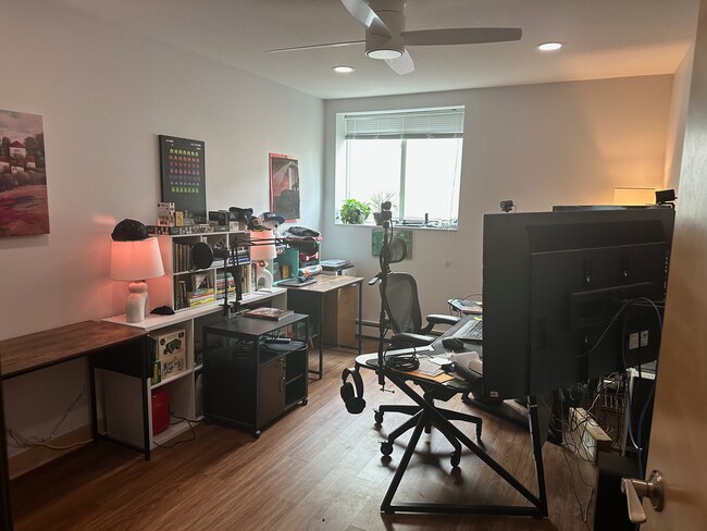Dormitorio #2 - 141 N Franklin St