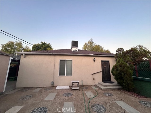 Building Photo - 6217 Farmdale Ave