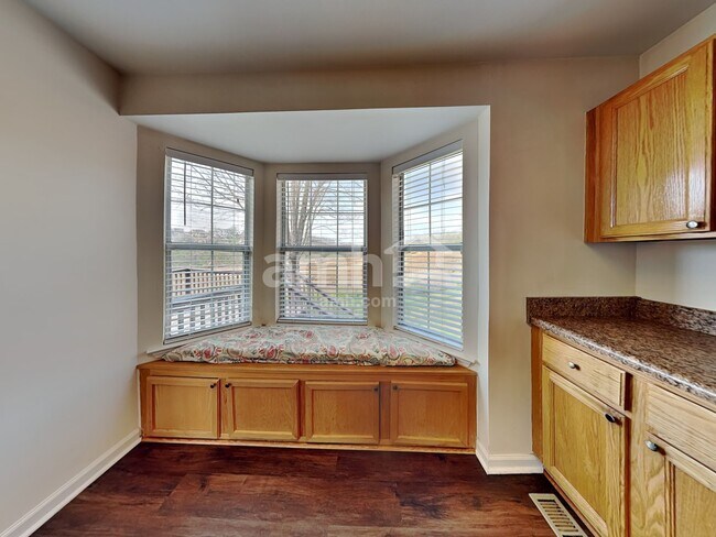 Foto del edificio - 6337 Willow Oak Dr