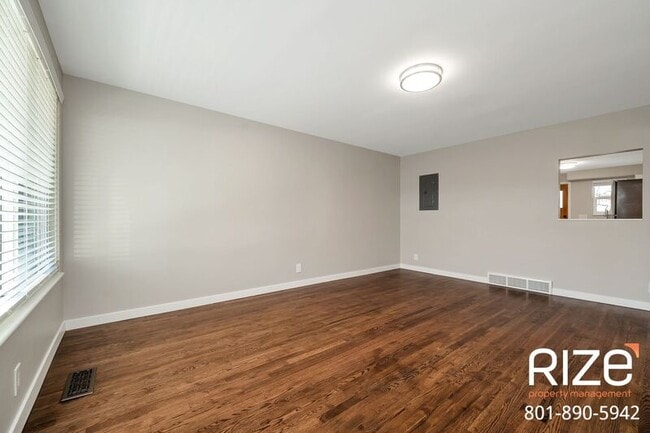 Building Photo - 2533 E 3300 S