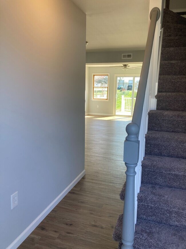 Foto del edificio - Renovated 2 Bedroom, 1.5 Bathroom in Aberd...