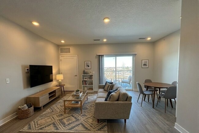 Emerald Living Room - The Jade on Tremont