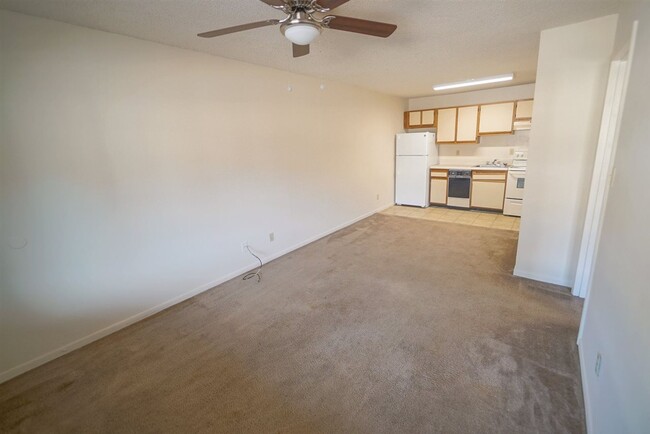 Building Photo - 403 Hayden Rd