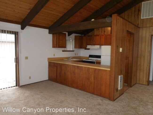 Building Photo - 3 br, 2 bath House - 424 NW Birdie Lane