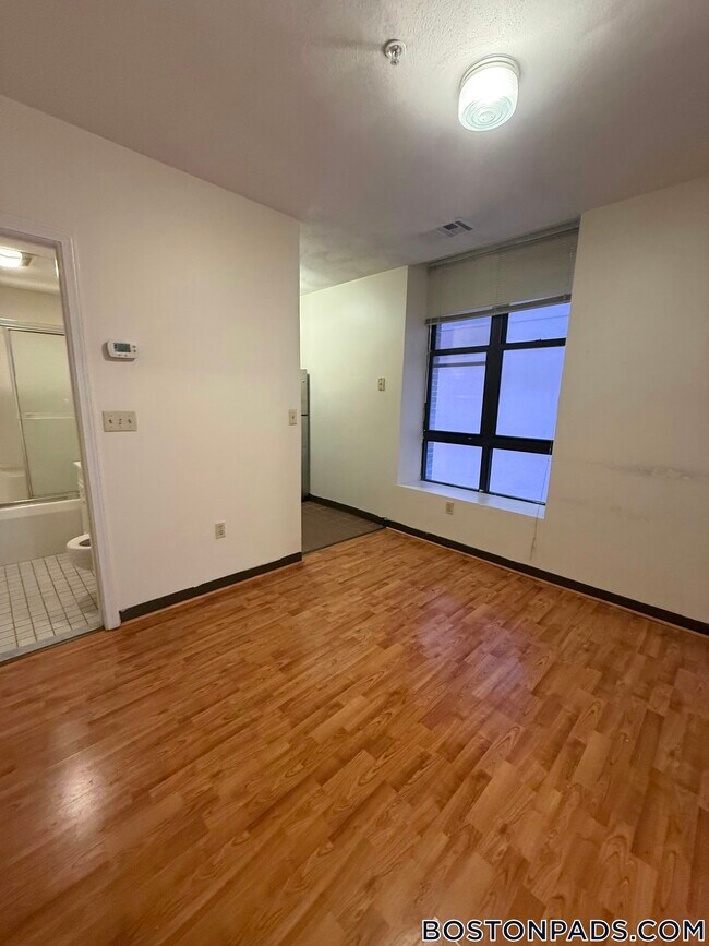 Foto del edificio - 81 Essex St