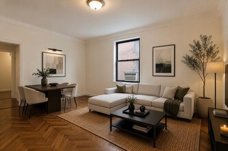 Building Photo - 113 W 13th St