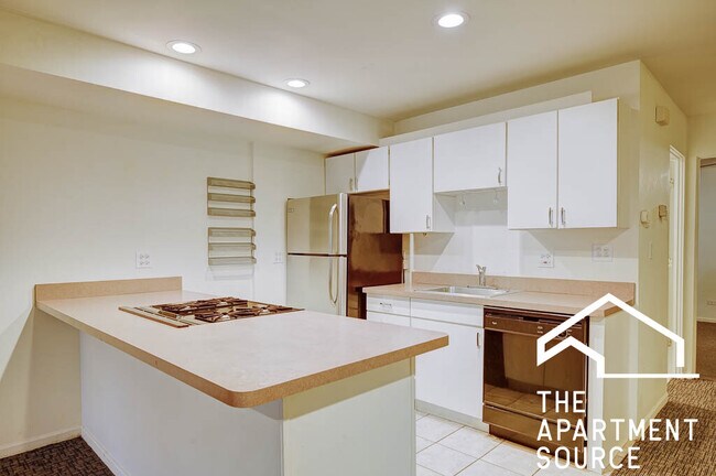 Foto del edificio - 2424 N Fairfield Ave