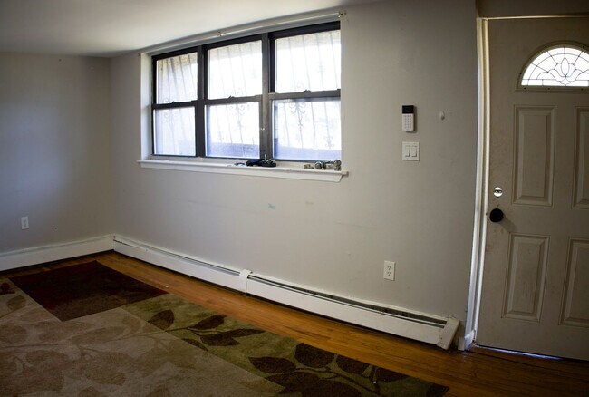 Foto del edificio - 4015 Baychester Ave