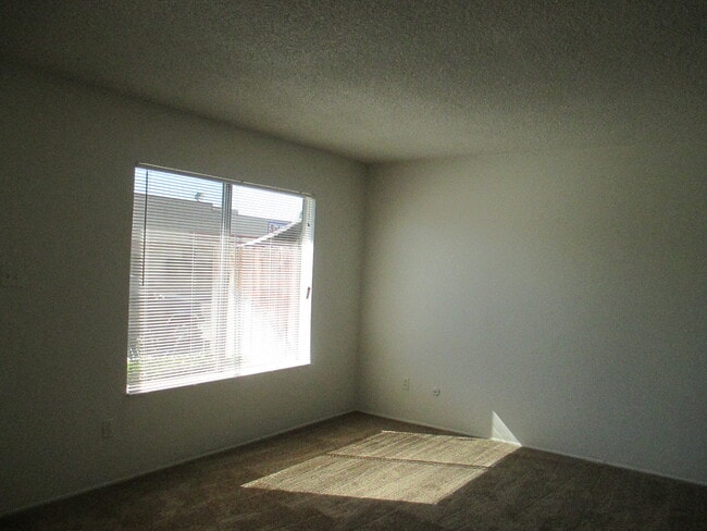Building Photo - 1818 Hasti Acres Dr
