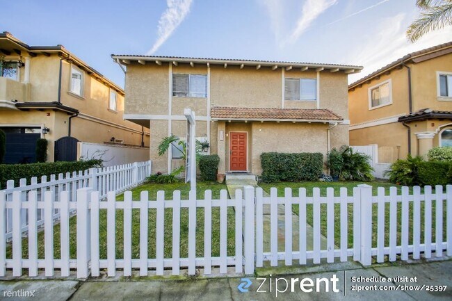 Building Photo - 3 br, 2.5 bath Townhome - 2312 Ruhland Ave...