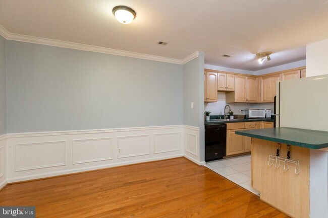 Foto del edificio - 18202 Chalet Dr