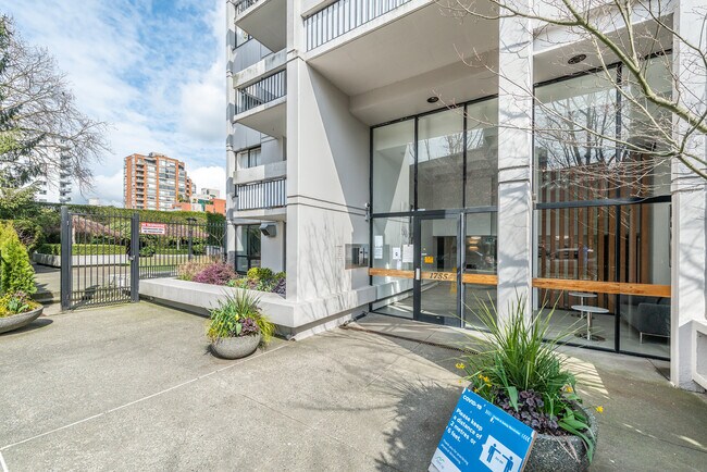 Photo du bâtiment - Sierra Estate