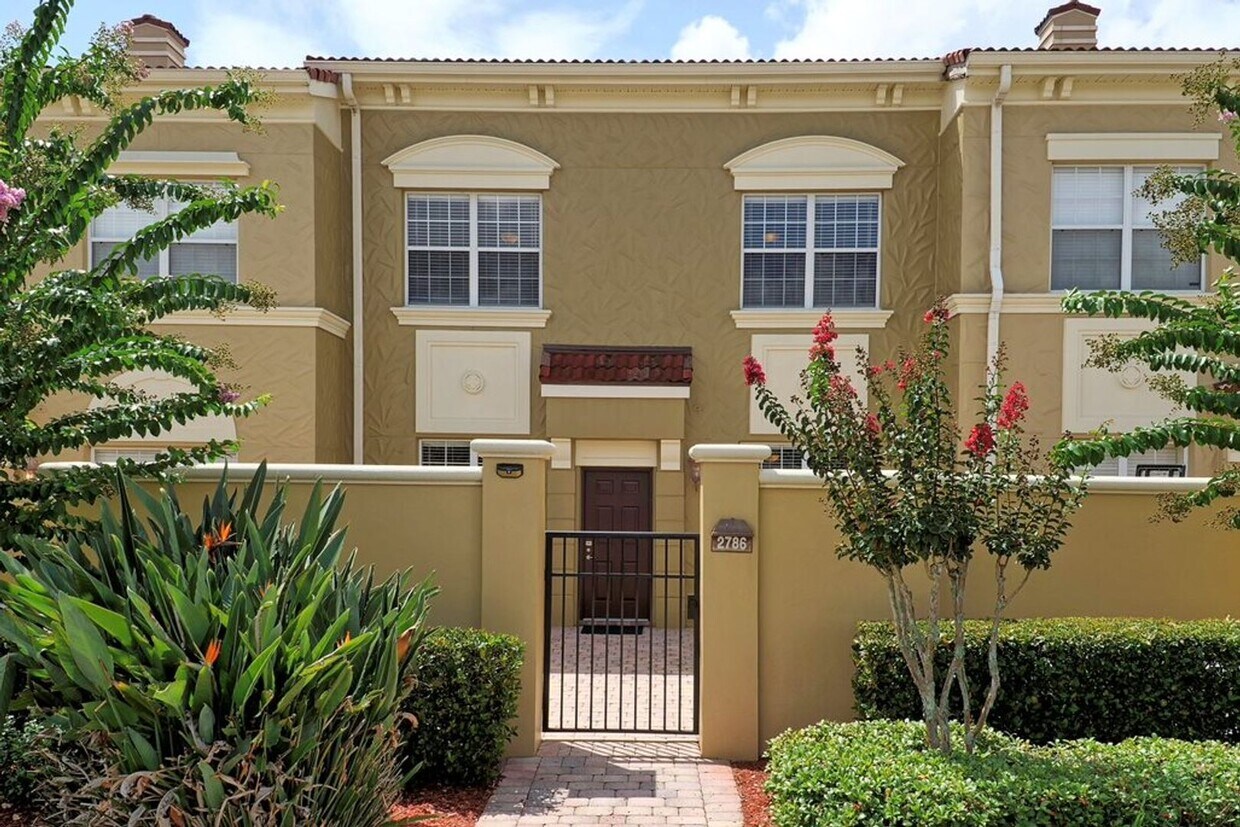 Primary Photo - Townhome in Davenport
