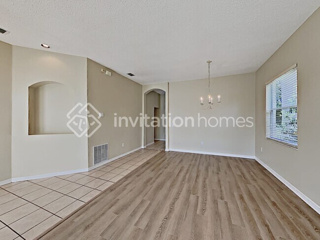 Building Photo - 97 Spring Glen Dr