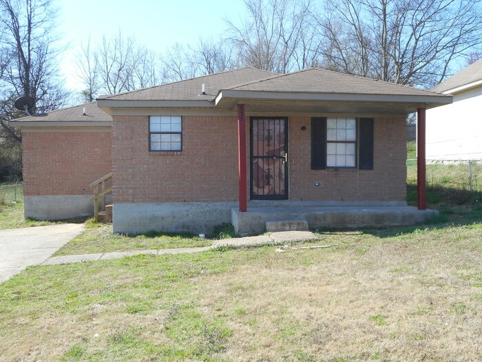 Primary Photo - 837 Pitney Ln