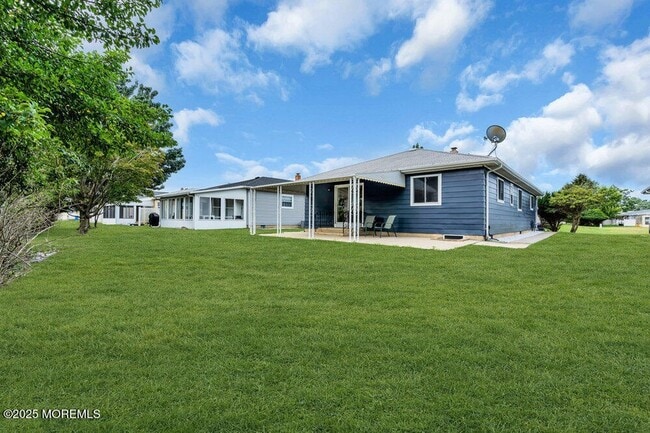 Building Photo - 24 Liberta Dr
