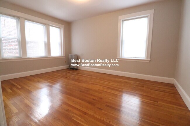 Building Photo - 11 Gray St